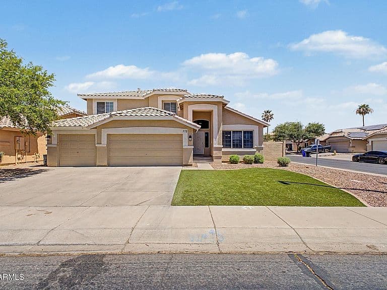 372 E ARABIAN Drive photo 1