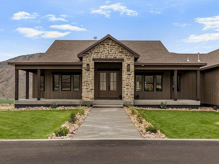 3925 Utah Dr photo 2