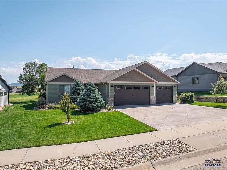 8017 Brooks Loop photo 1