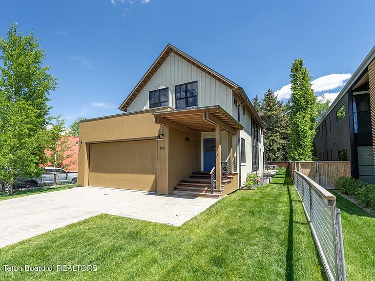 150 N Jean St photo 1