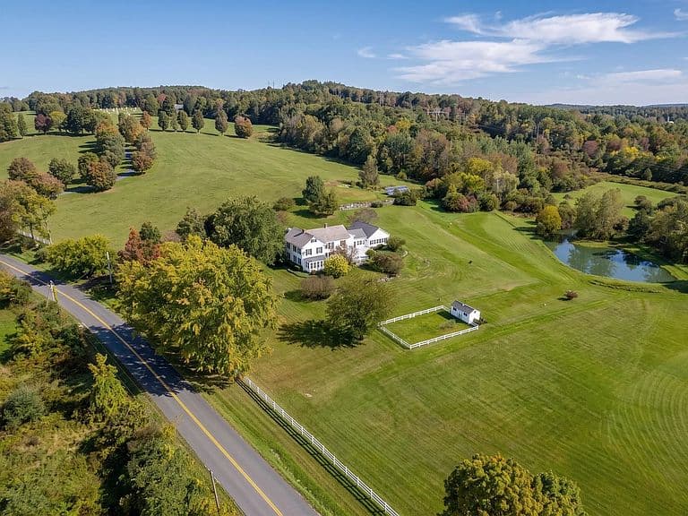 1329 Arnold District Road photo 1