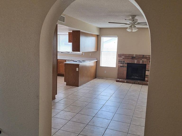 8225 W CORRINE Drive photo 3