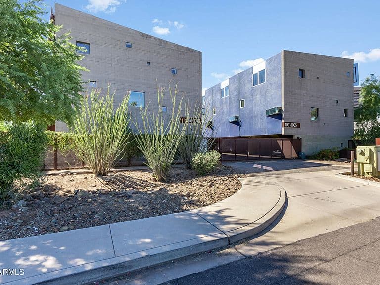 1145 E WHITTON Avenue #1008 photo 1