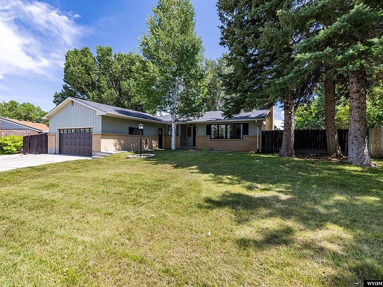 3635 Placid Dr photo 4