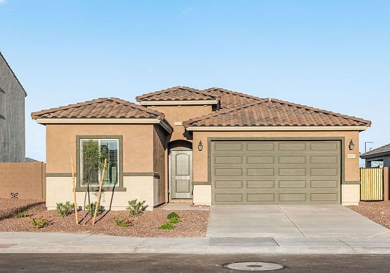 4905 S 254th Dr photo 1