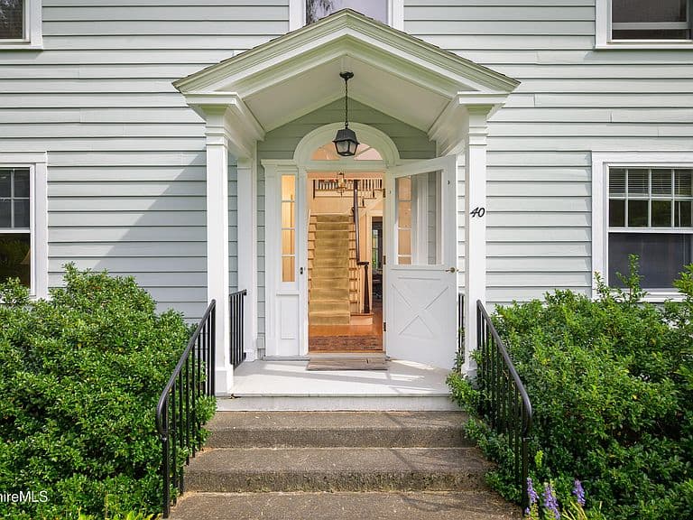 40 Waterman Pl photo 4