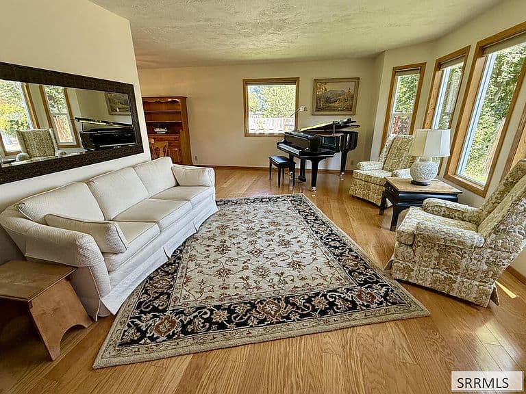 1265 Tipperary Ct photo 2