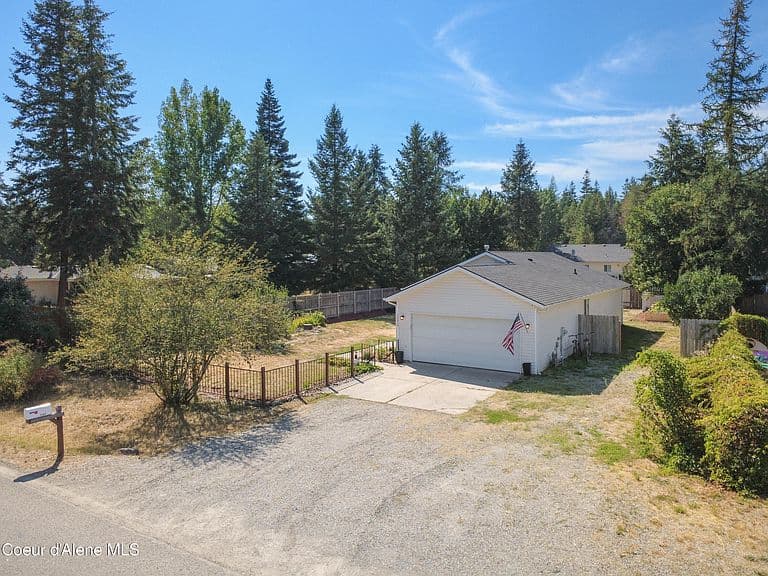 24525 N Corbin Hill Rd photo 2
