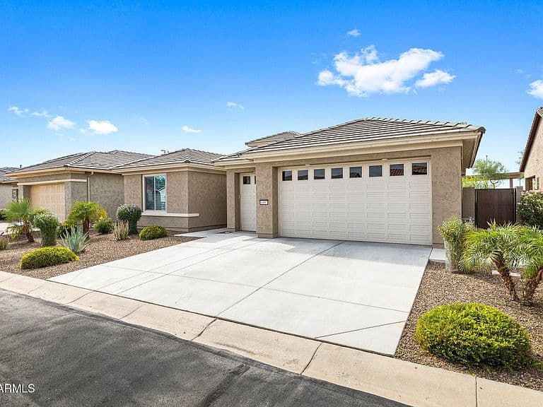 16897 W ALMERIA Road photo 3