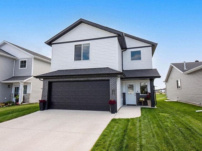 1235 Rachel Dr W photo 2