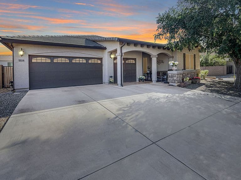 18519 W Onyx Ct photo 1