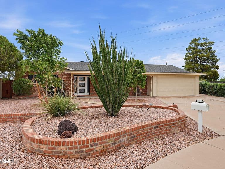 1348 E ENROSE Circle photo 3