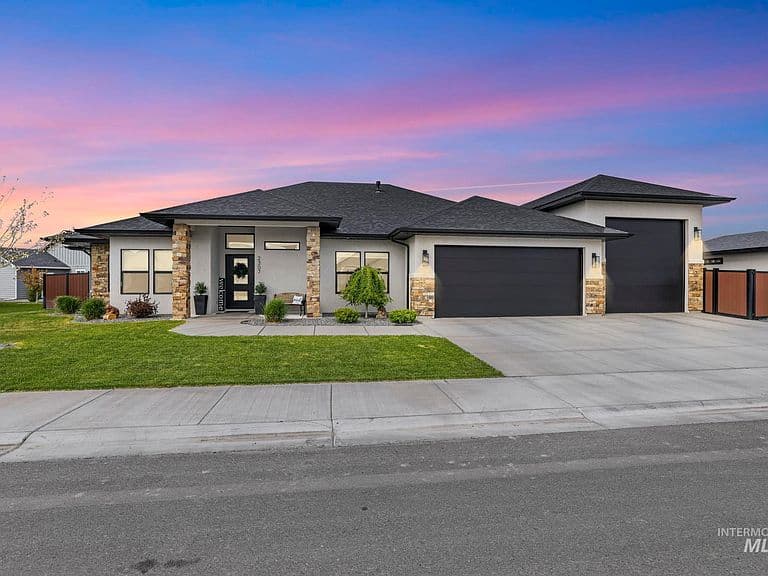 2307 Cattail Dr photo 3