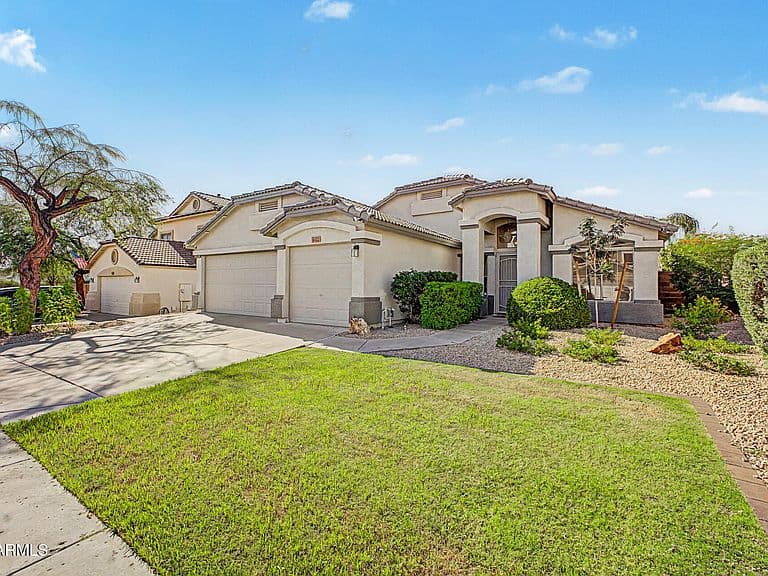 6422 W LARIAT Lane photo 2