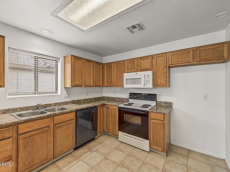 727 S DEL RIO Court photo 3