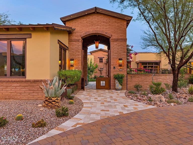 6167 W Seven Saguaros Cir photo 5
