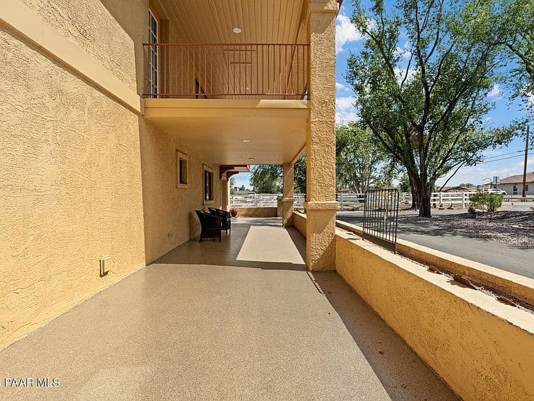 1128 W Road 3 N photo 4