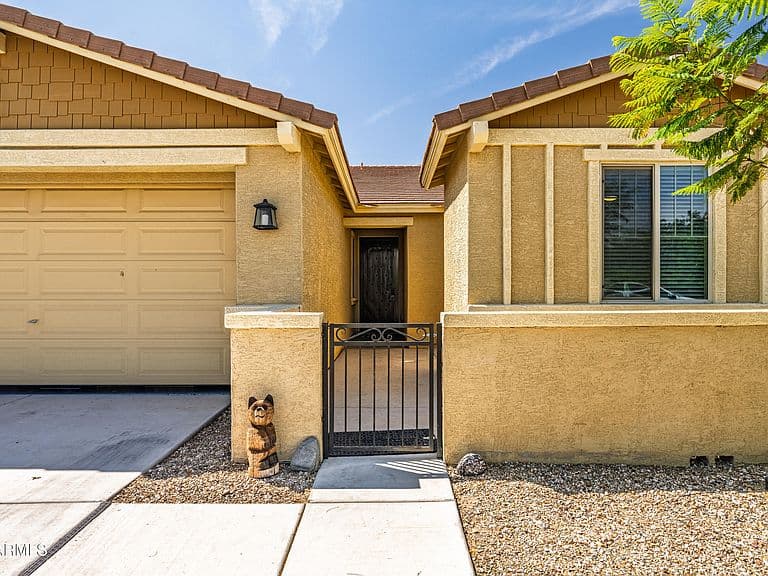 4229 W VALLEY VIEW Drive photo 2