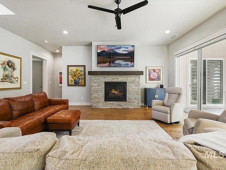 4165 W Prickly Pear Dr photo 5