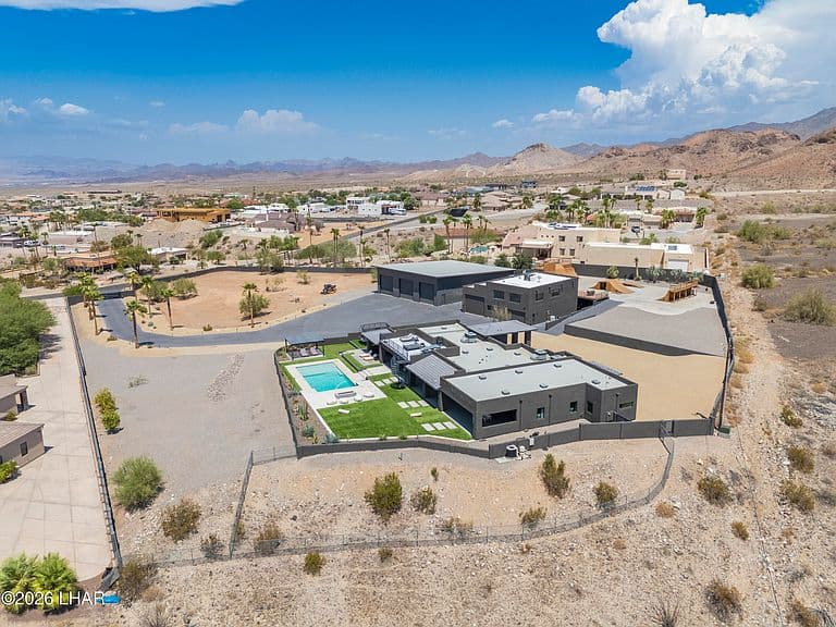 4221 Colt Dr photo 2