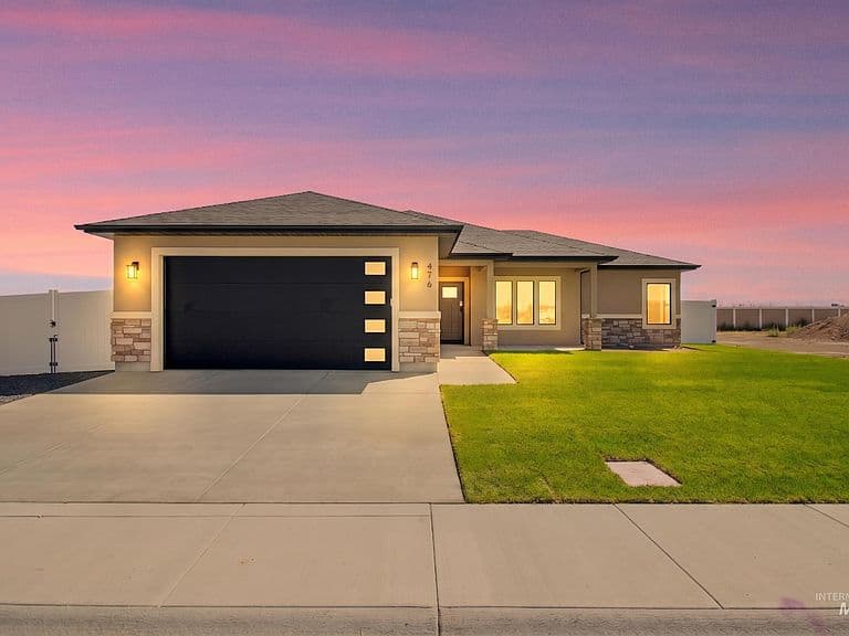 476 Sunspot Dr photo 1