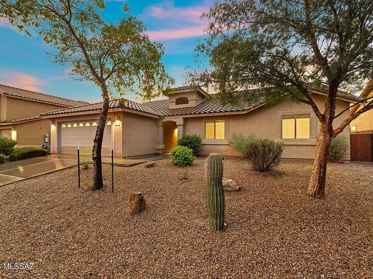 7741 E Big Meadow Dr photo 2
