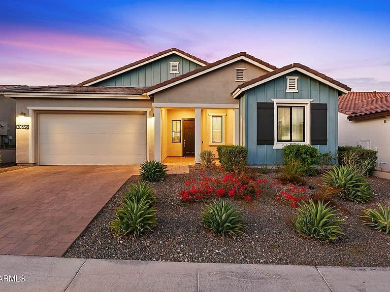 20656 W SAN MIGUEL Avenue photo 1