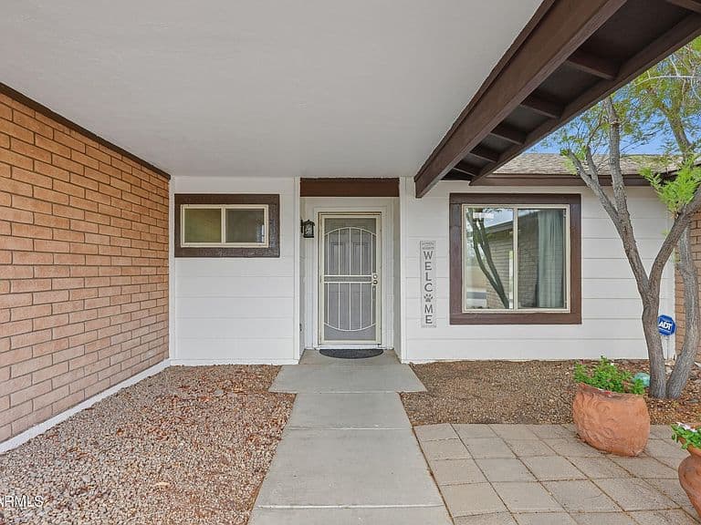 2901 W KATHLEEN Road photo 4
