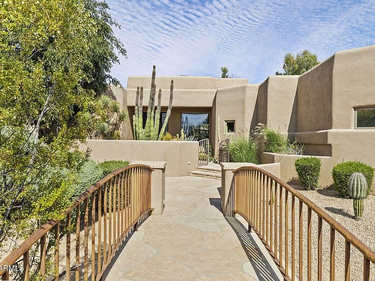 8130 E WILLIAMS Drive photo 3
