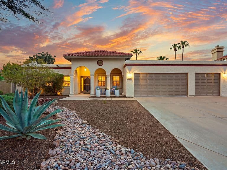 3846 E KERESAN Street photo 1
