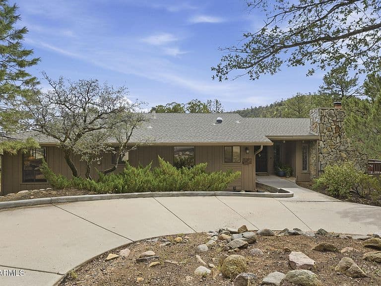 24 WILDWOOD Drive photo 2