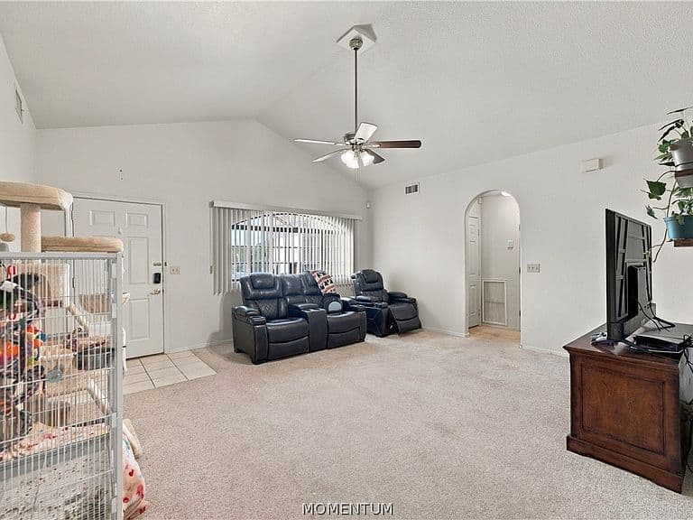 3865 E Snavely Avenue photo 4