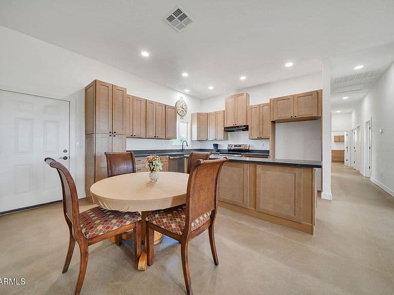 471 S Cardoza Drive photo 3