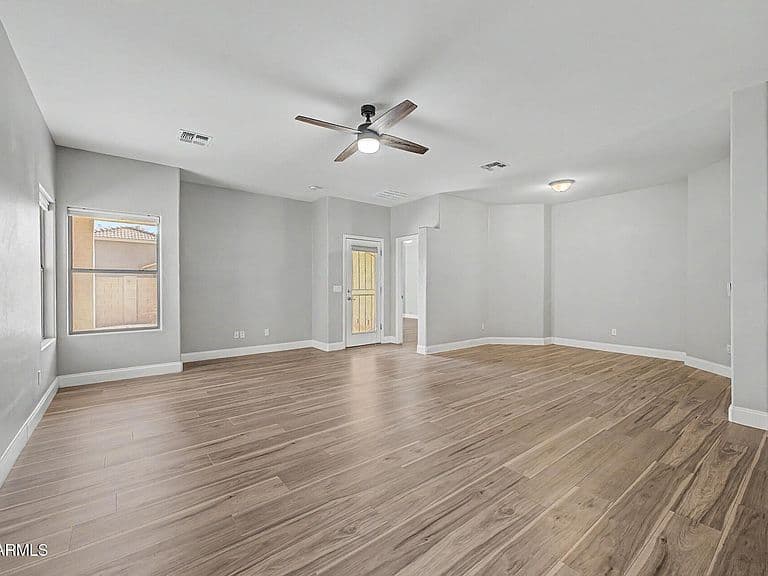 28188 N WILLEMITE Drive photo 4