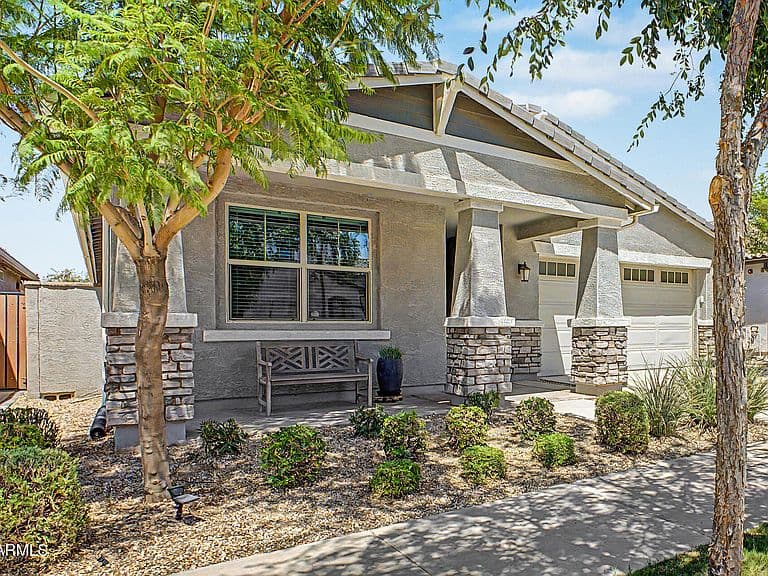 9852 E TEXAS Avenue photo 3