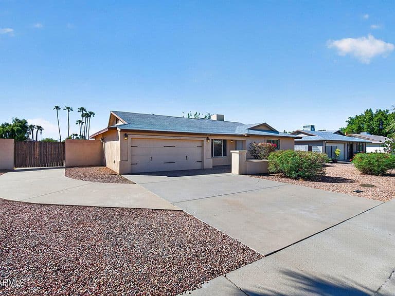 1873 E WATSON Drive photo 2