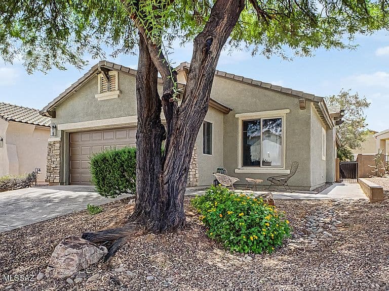 491 W Calle Moncayo photo 3