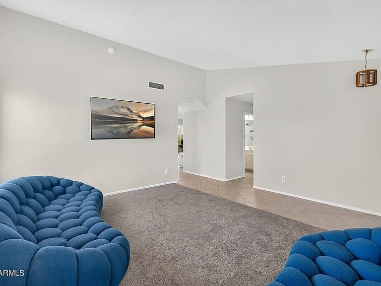 10209 E COOPERS HAWK Drive photo 5