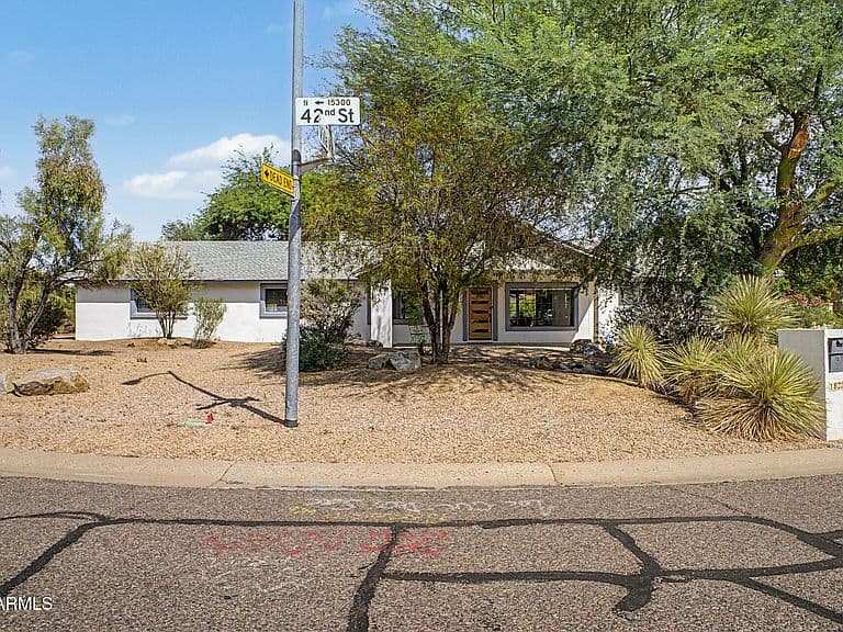 18221 N 42ND Street photo 3