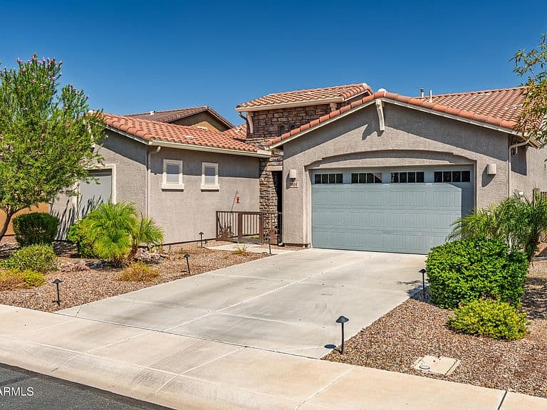 3904 E DOGWOOD Place photo 4