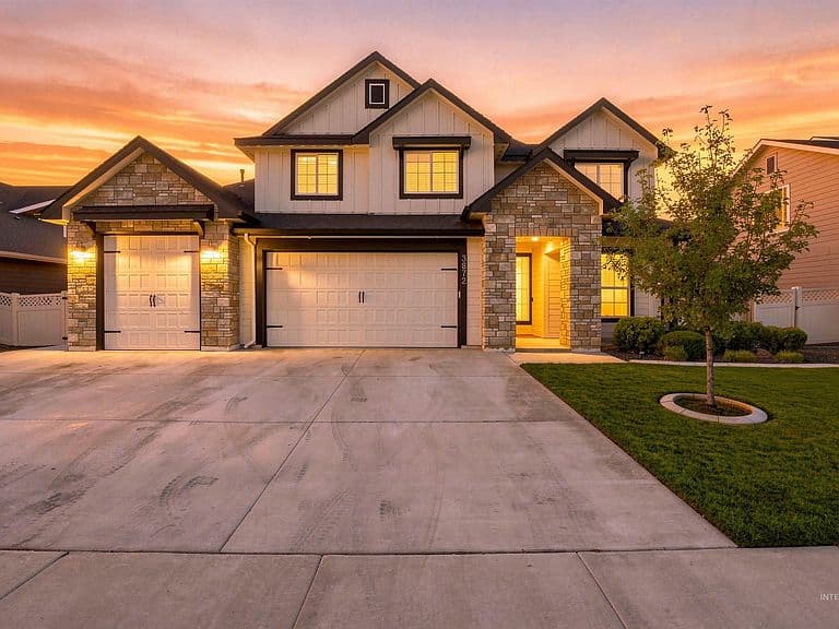 3872 W Anatole St photo 1