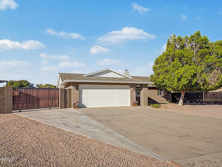 23235 N 89TH Drive photo 5