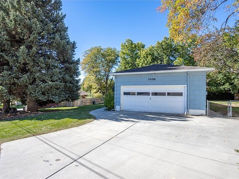 3106 Cactus Dr photo 4