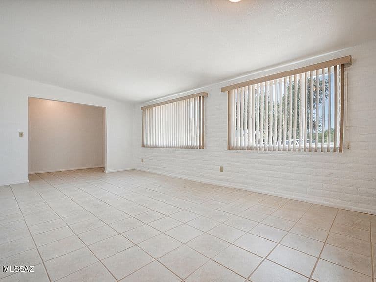 4401 W Calle Marco photo 4