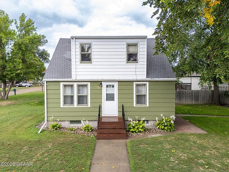 522 Conklin Ave photo 1