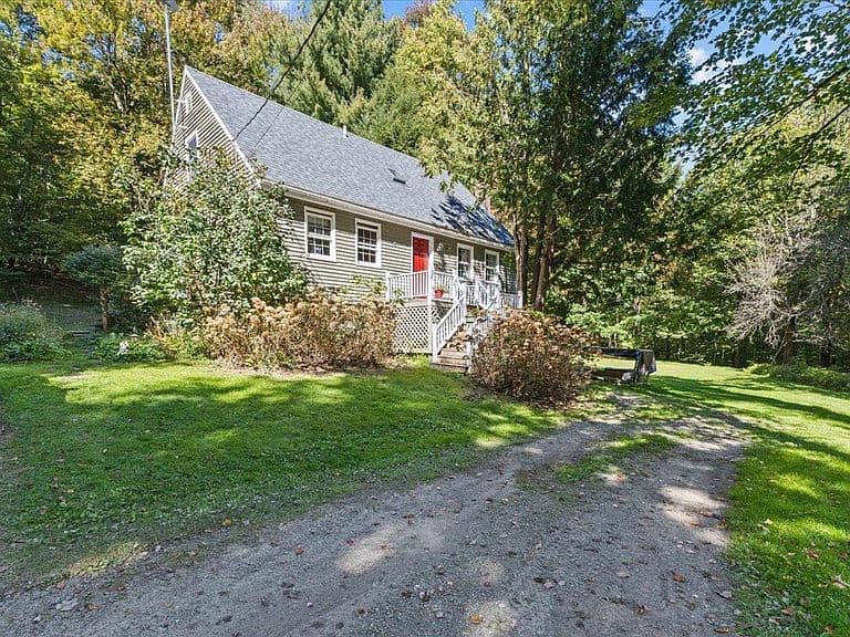 305 Poker Hill Road photo 1