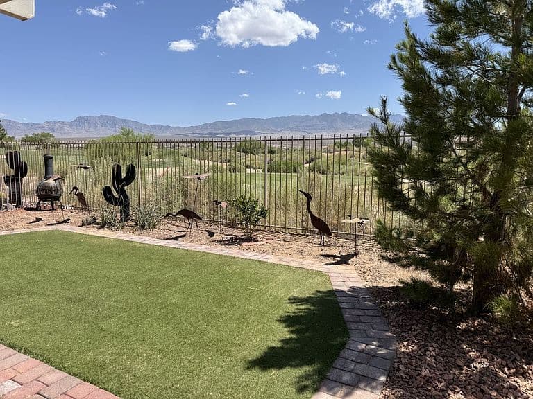 1384 Cathedral Canyon Dr photo 2