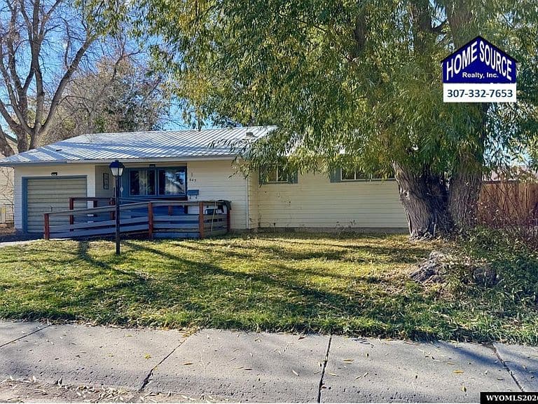 645 N 10th St photo 1