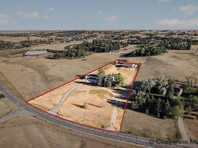 8704 Cowpoke Rd photo 4