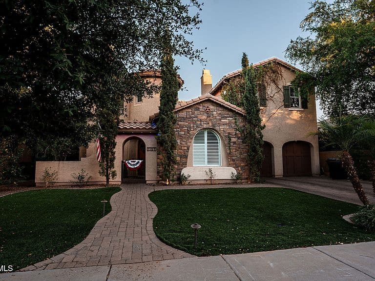 1151 W HORSESHOE Avenue photo 4